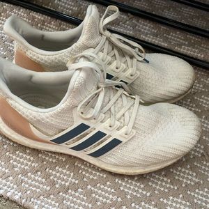 Ultraboost 4.0 size 9.5